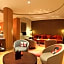 Westside Arc De Triomphe Hotel