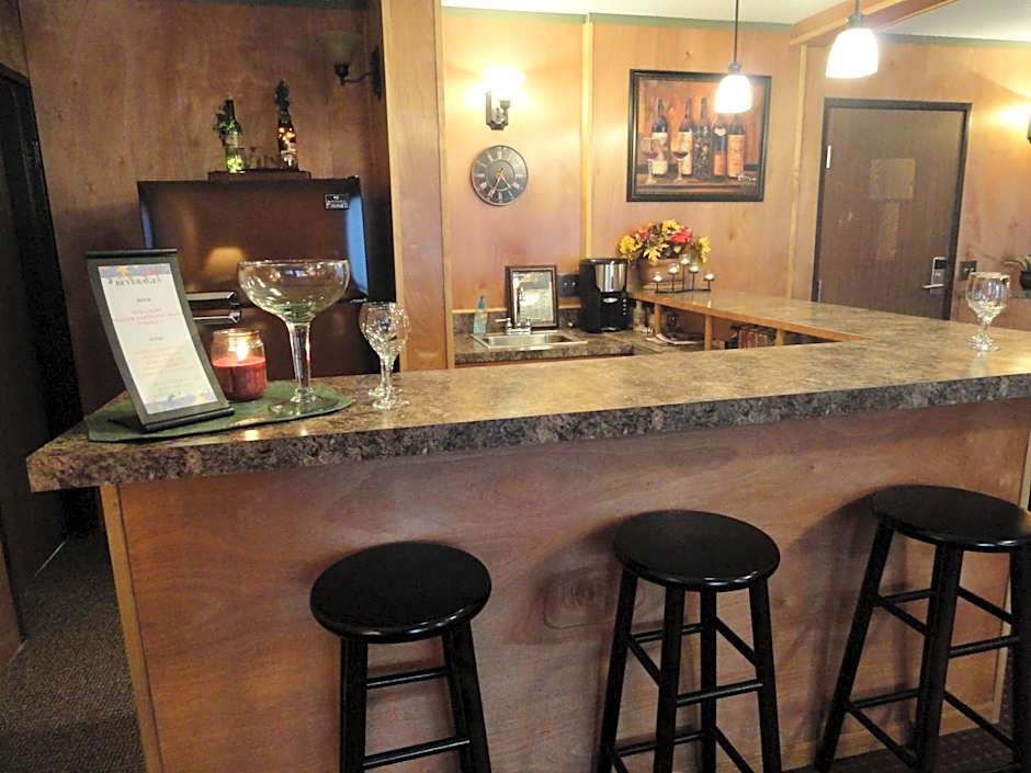 Fireside Inn and Suites