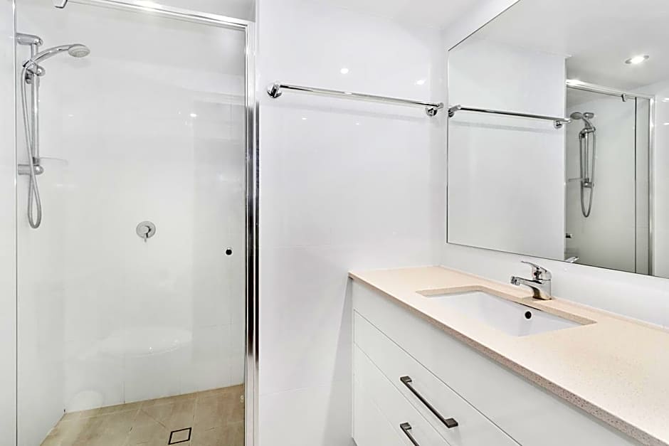 Columbia Beachfront Apartments on Rainbow Bay