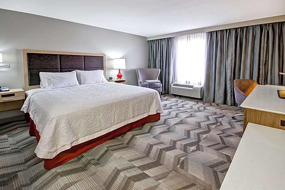 Photo 1 of 4 of 1 King Bed, Hearing/Mobility Accessible, Roll in Shower