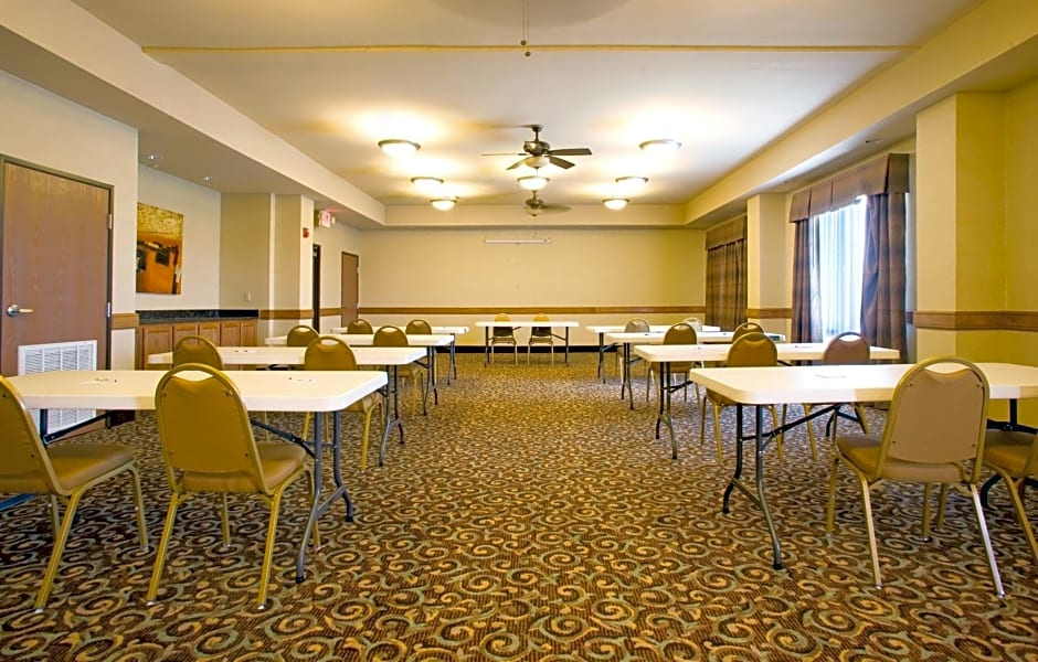 Holiday Inn Express Hotel and Suites Kingsville, an IHG Hotel