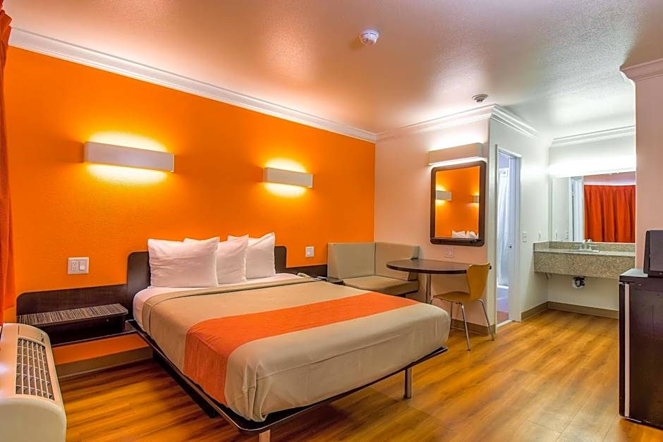Motel 6-Menifee, CA