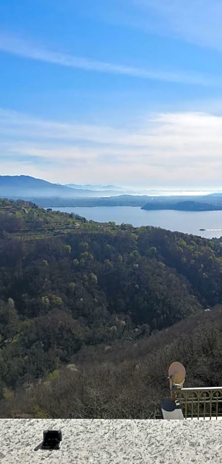 Villa Magnolia BB, Lago Maggiore (Massino Visconti, Italy)