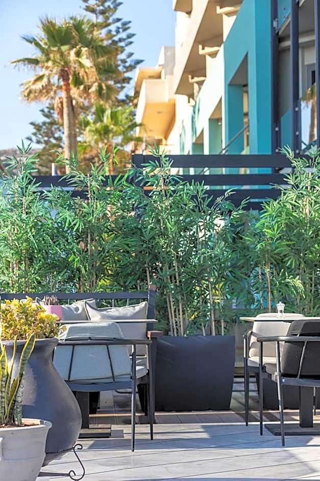 Steris Elegant Beach Hotel