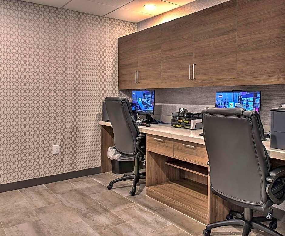 Hampton Inn By Hilton & Suites Keene