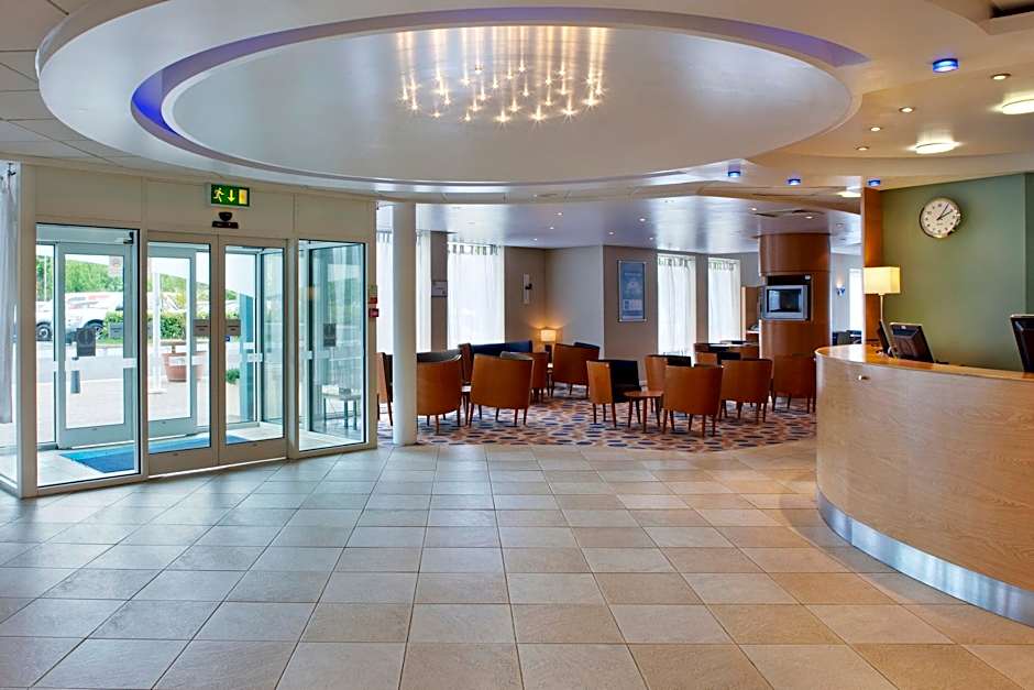 Holiday Inn Express Oxford Kassam Stadium By IHG