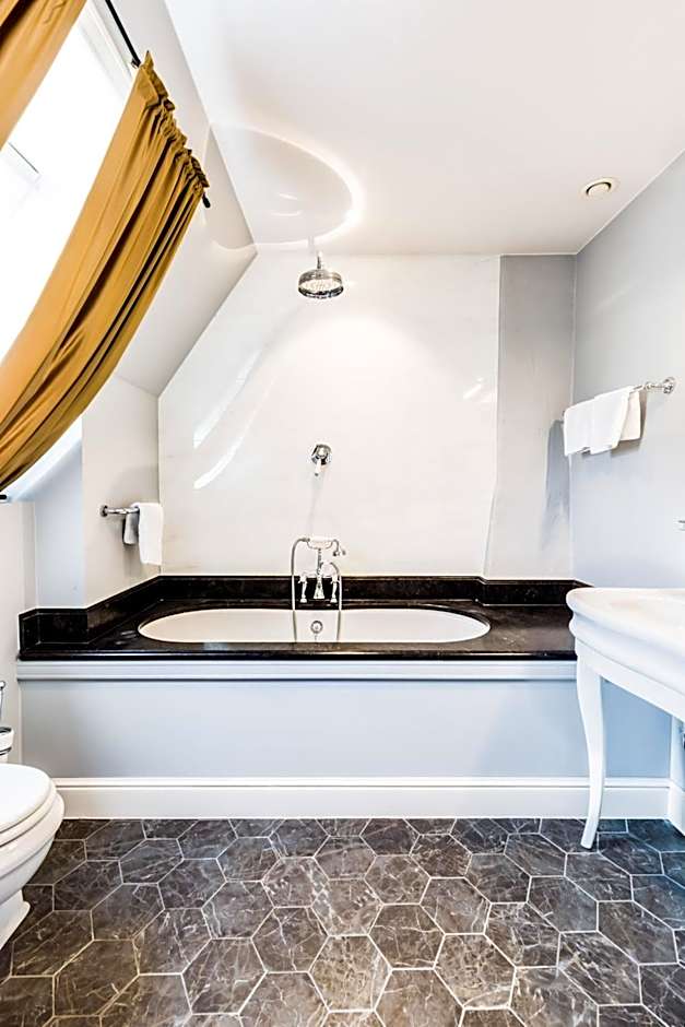 Hotel De Castillion - Small elegant hotel