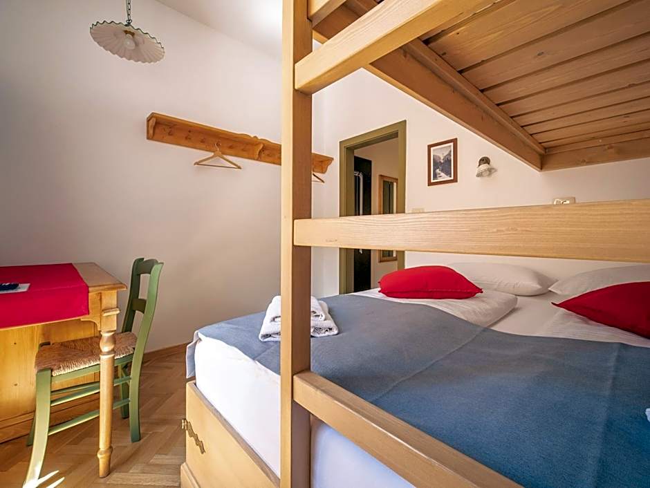 Berghi Hotel and Apartments