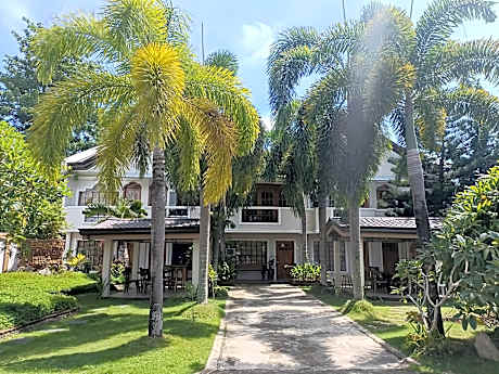 Baywalk Garden Pension House