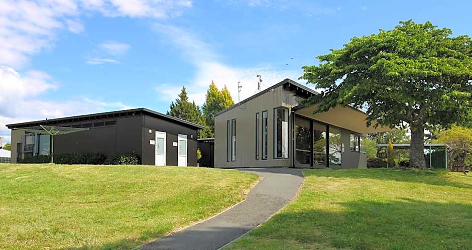 Tāhuna Beach Holiday Park