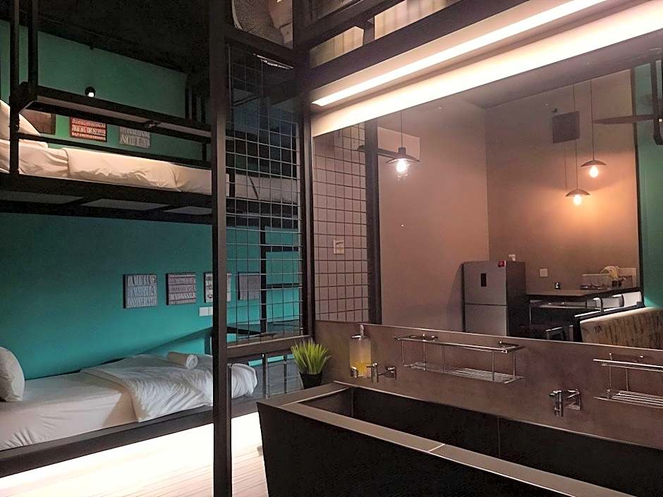 OYO 90899 Tube Hotel Melaka