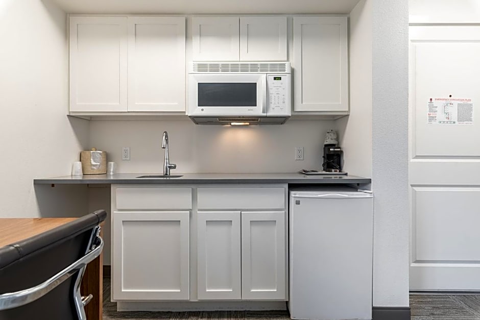 Marshall Suites