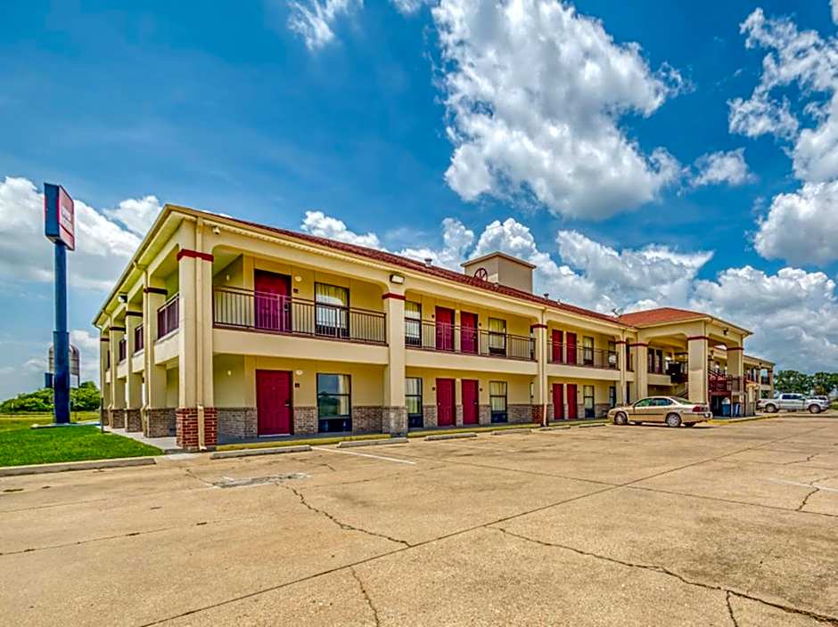 OYO Hotel Port Allen LA