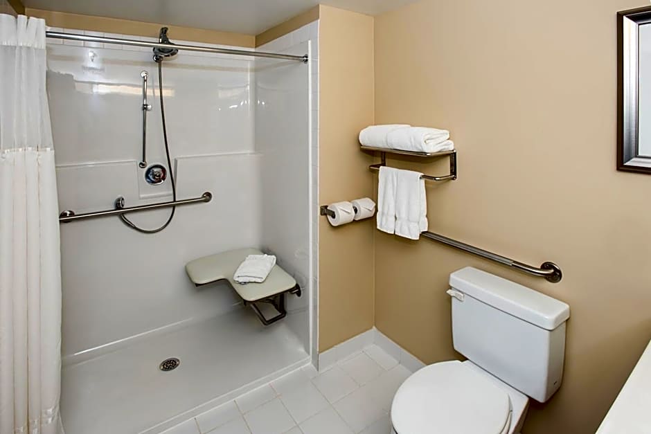 Best Western Plus Winnipeg Airport Hotel