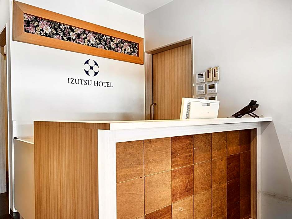 IZUTSU HOTEL KYOTO KAWARAMACHI SANJO
