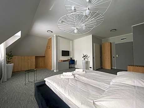 Hotel Made in Napoli by Siervo Międzybórz