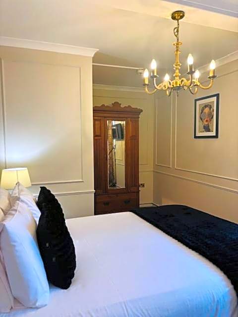 The Coleshill by Greene King Inns