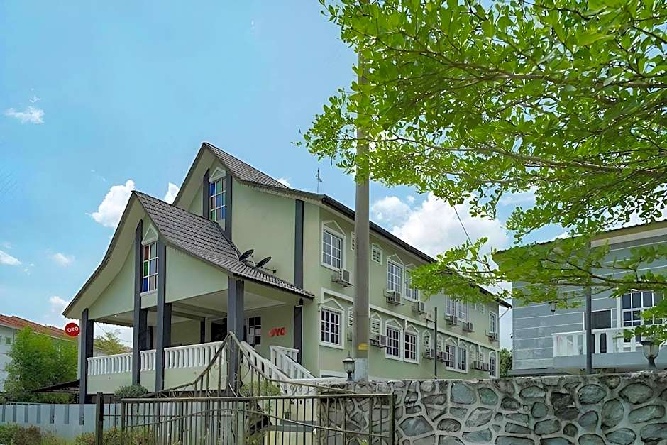 M S Hotel, Tengku Kelana KTM Klang