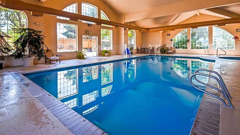 Best Western Plus Caldwell Inn & Suites