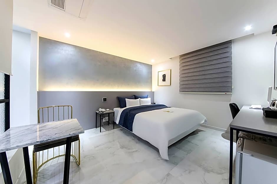 Two Nights Business Hotel