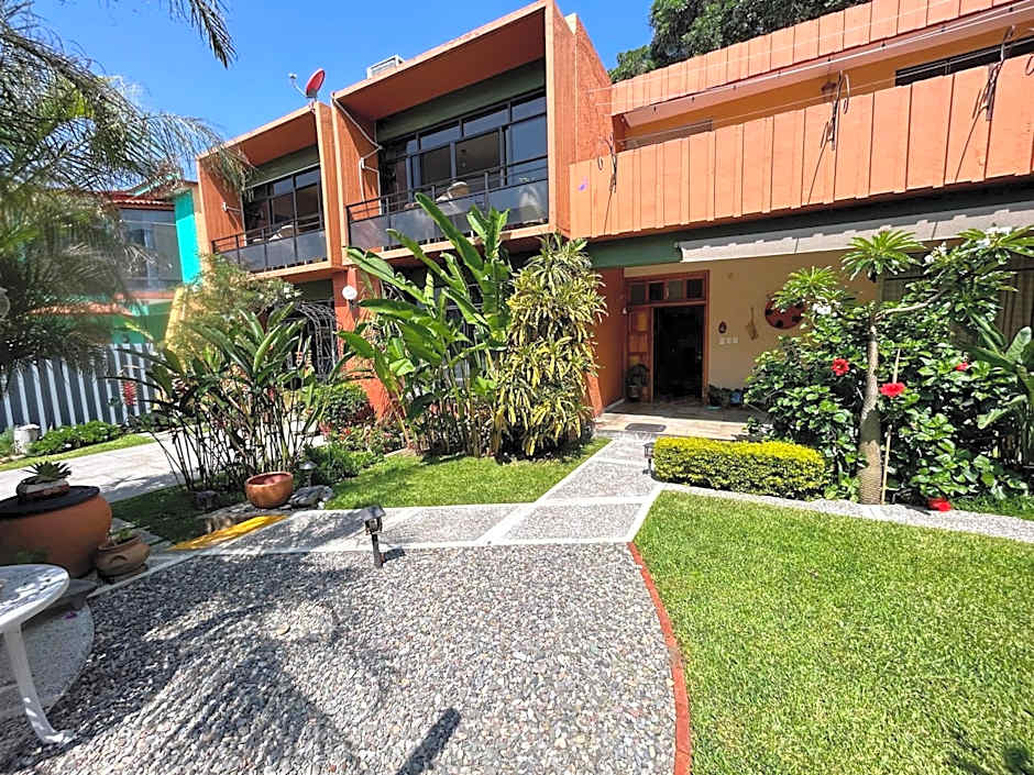 Casa de las Palmas Guest House