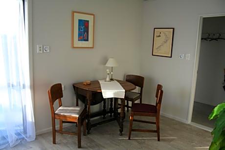 AHAVA Bed & Breakfast