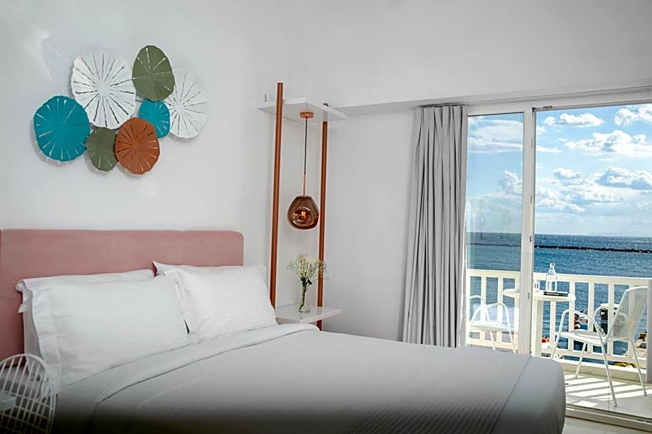 Nama Hotel Tinos