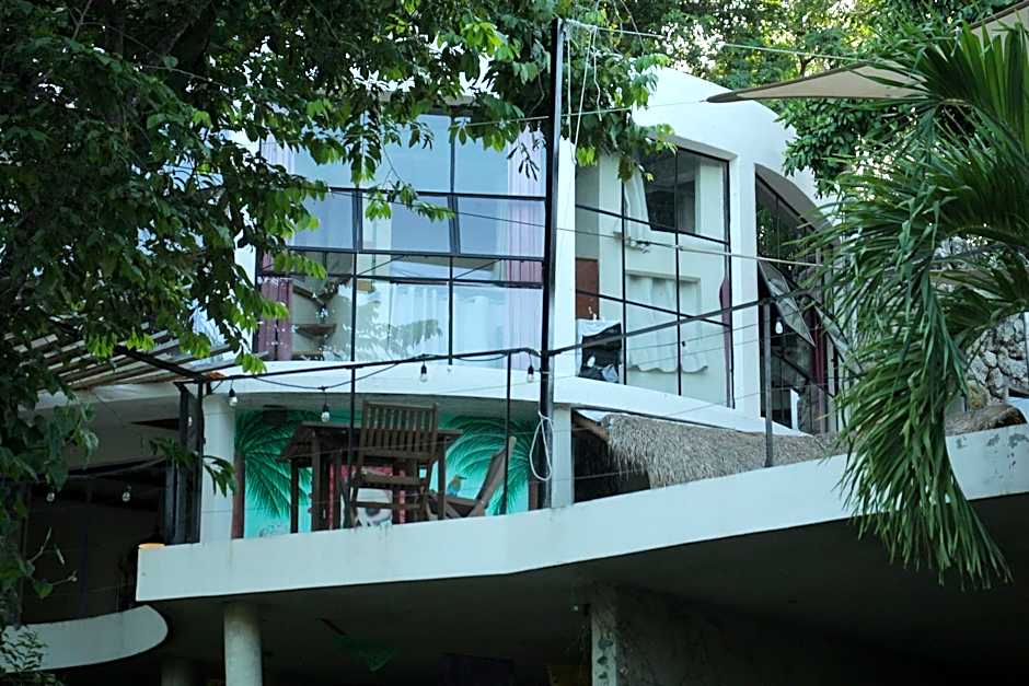 Elmar Hostel