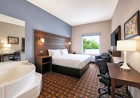 King Suite with Jacuzzi  - Non-Smoking
