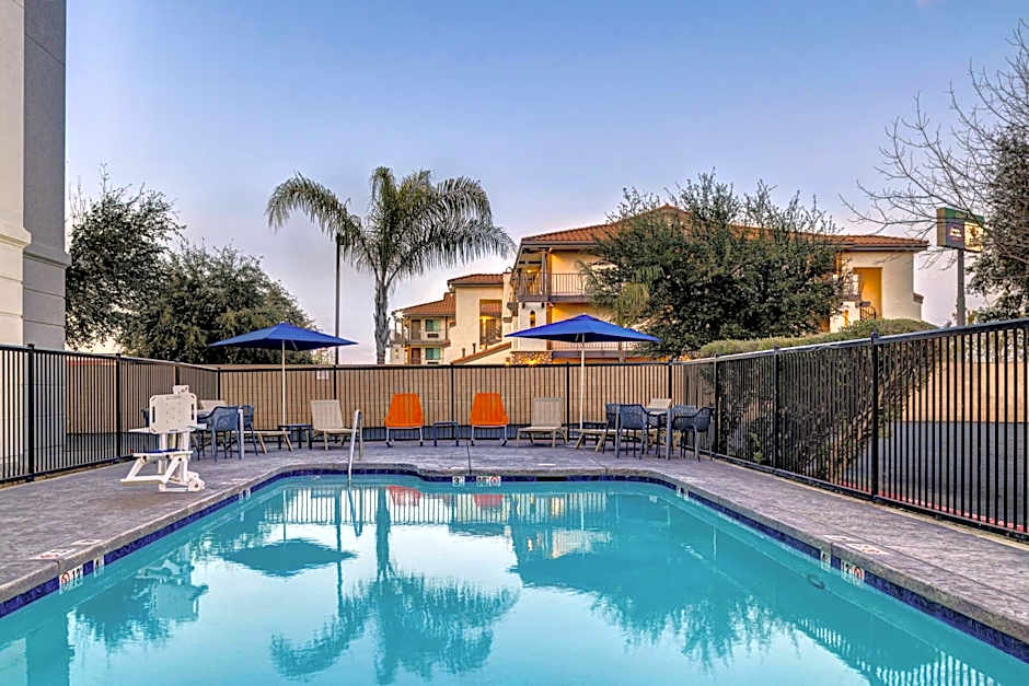 Hampton Inn By Hilton & Suites Tulare