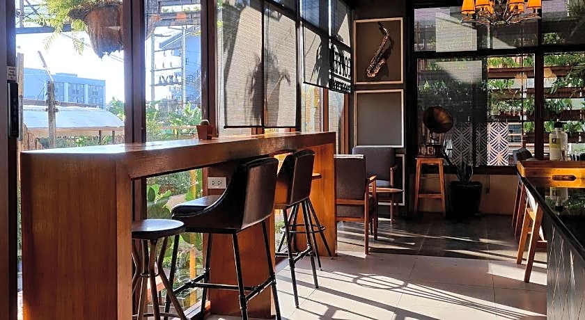 CRYSTAL JADE  RAYONG HOTEL