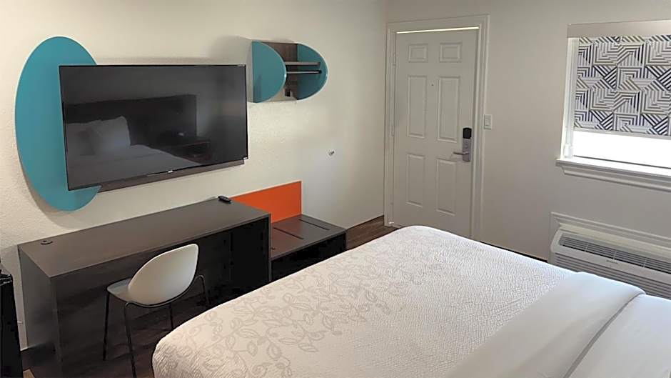 Motel 6 Galveston, TX Seawall