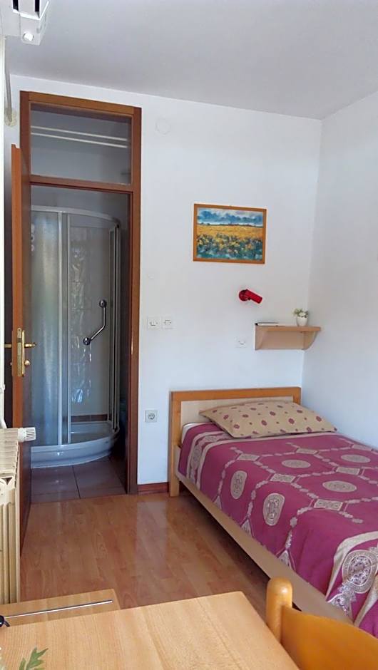 Accomodation Pertout