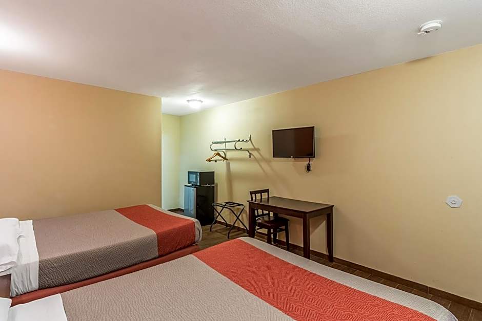 Motel 6-Blythe, CA - South