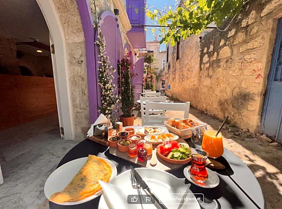 Selavi Hotel