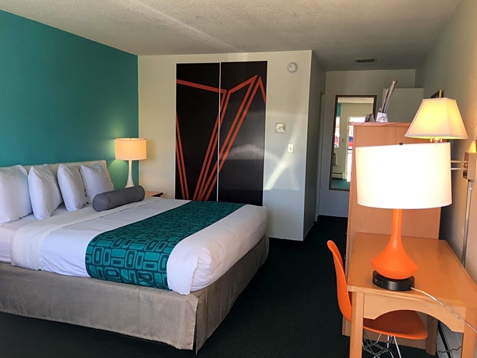 Howard Johnson by Wyndham Colorado Springs