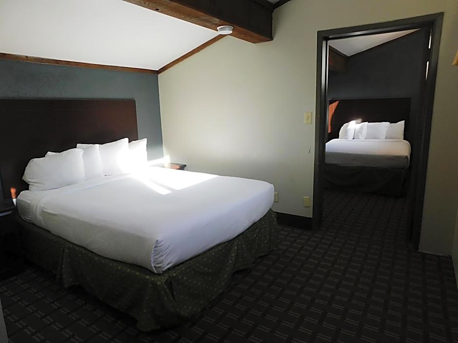 Days Inn & Suites by Wyndham Downtown Gatlinburg Parkway