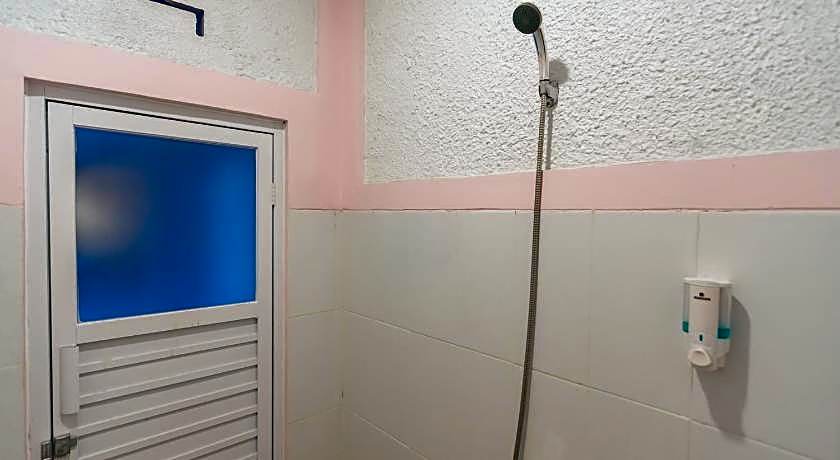 RedDoorz @ Cipanas Garut