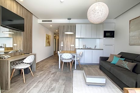 One bedroom suite with sea view