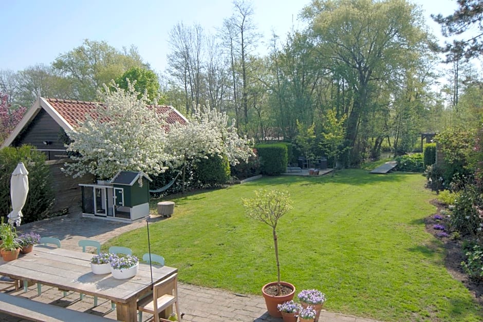 B & B Meet the Dutch