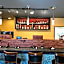 La Quinta Inn & Suites by Wyndham San Francisco Airport West