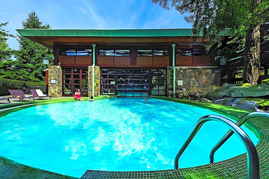 Disney's Sequoia Lodge®