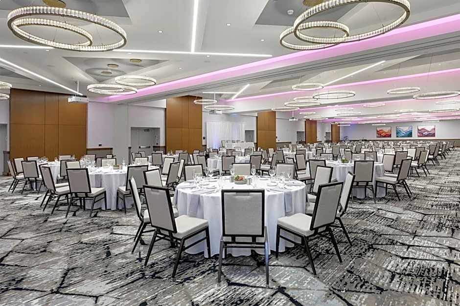 Crowne Plaza Lansing