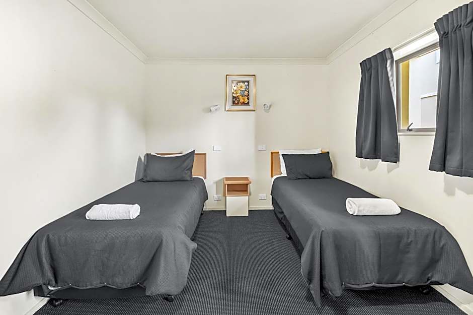 New Castle Motor Lodge