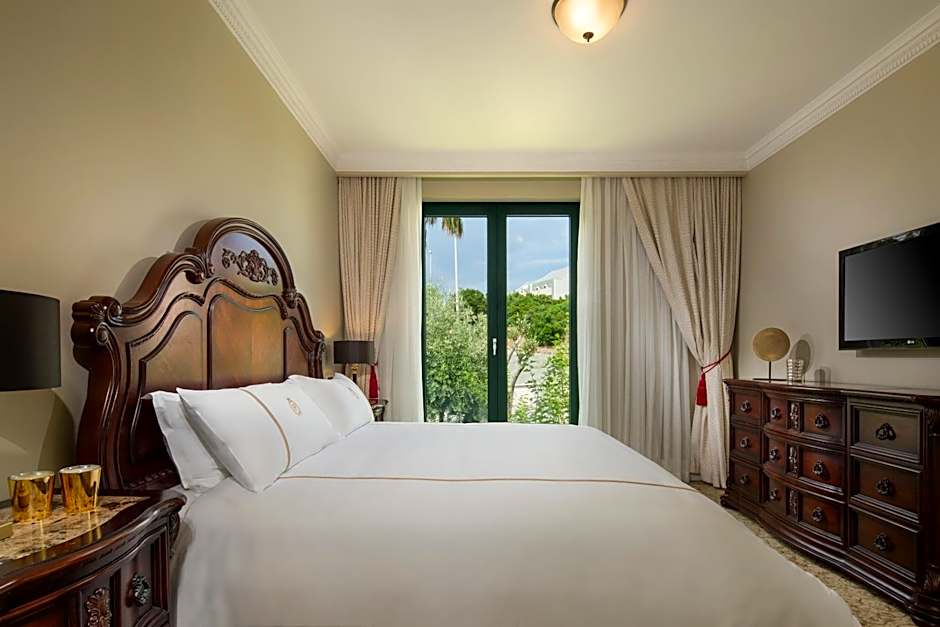 Royal Princess Hotel
