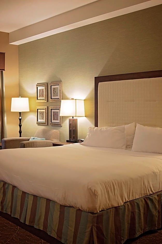 Holiday Inn Express & Suites Logan By IHG