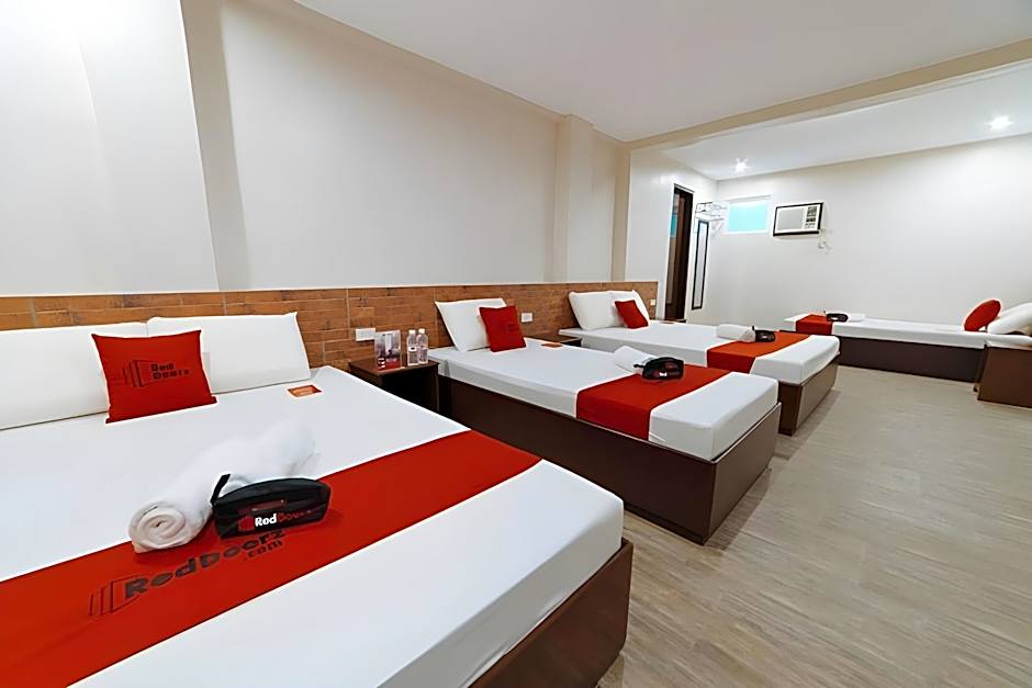 RedDoorz near Robinsons Cybergate Davao