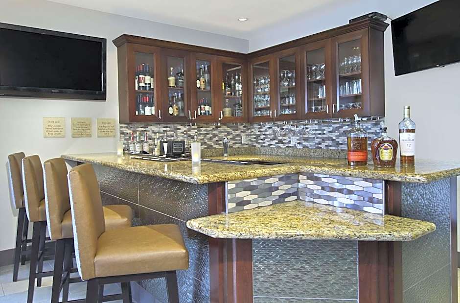 Hilton Garden Inn Sonoma County Airport