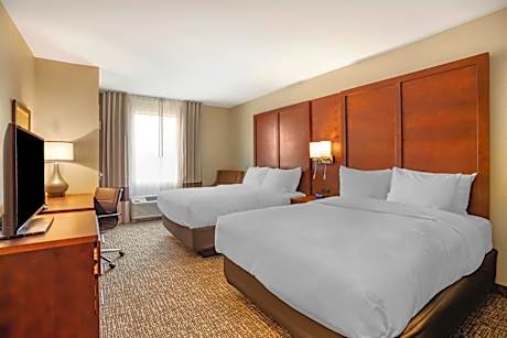 Queen Room with Two Queen Beds - Accessible/Non-Smoking