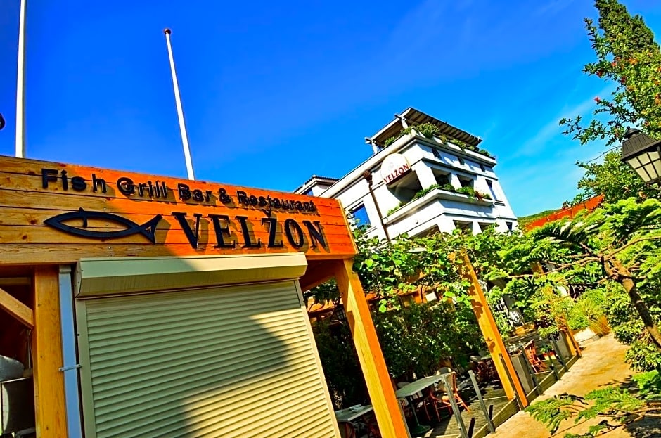 Villa Velzon Guesthouse